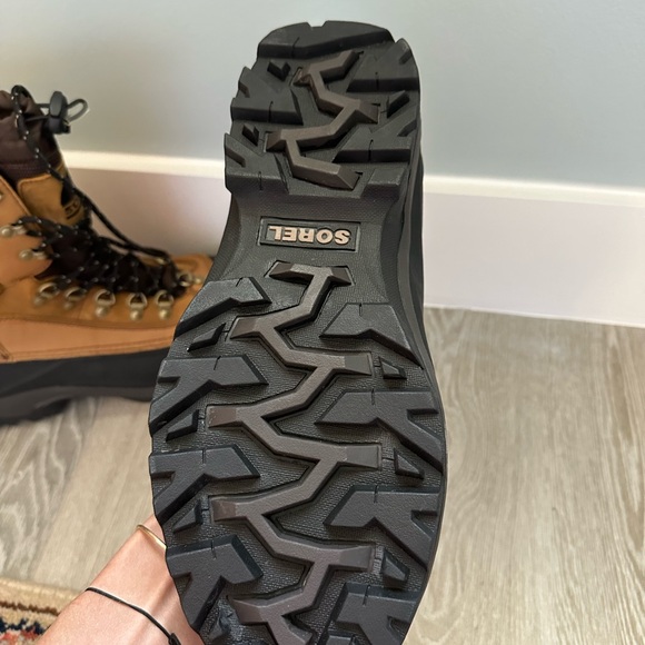 COPY - SOREL - Men's Waterproof Insulated Winter Boot Size 11 - NEW - Picture 9 of 9